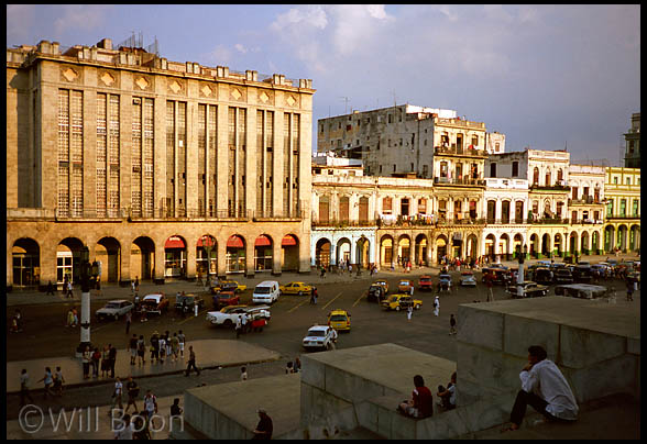 Busy havana street
life as seen from the steps of el capitolo, Havana, Cuba