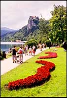 Promeneurs autour du lac Bled, Slovénie
